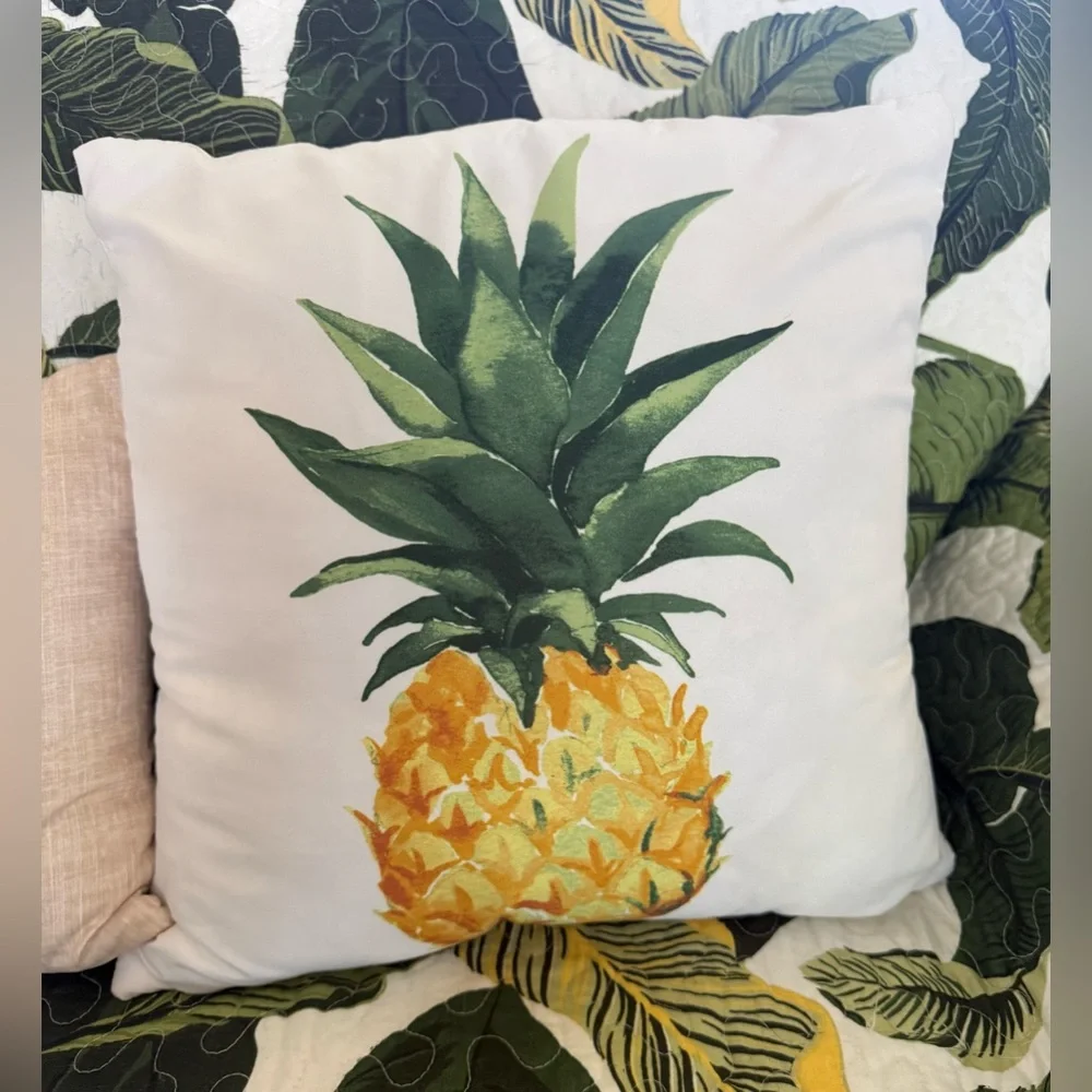 Lush Decor Set of 2 Tropical Accent Pillows - Pineapple & Button Detail